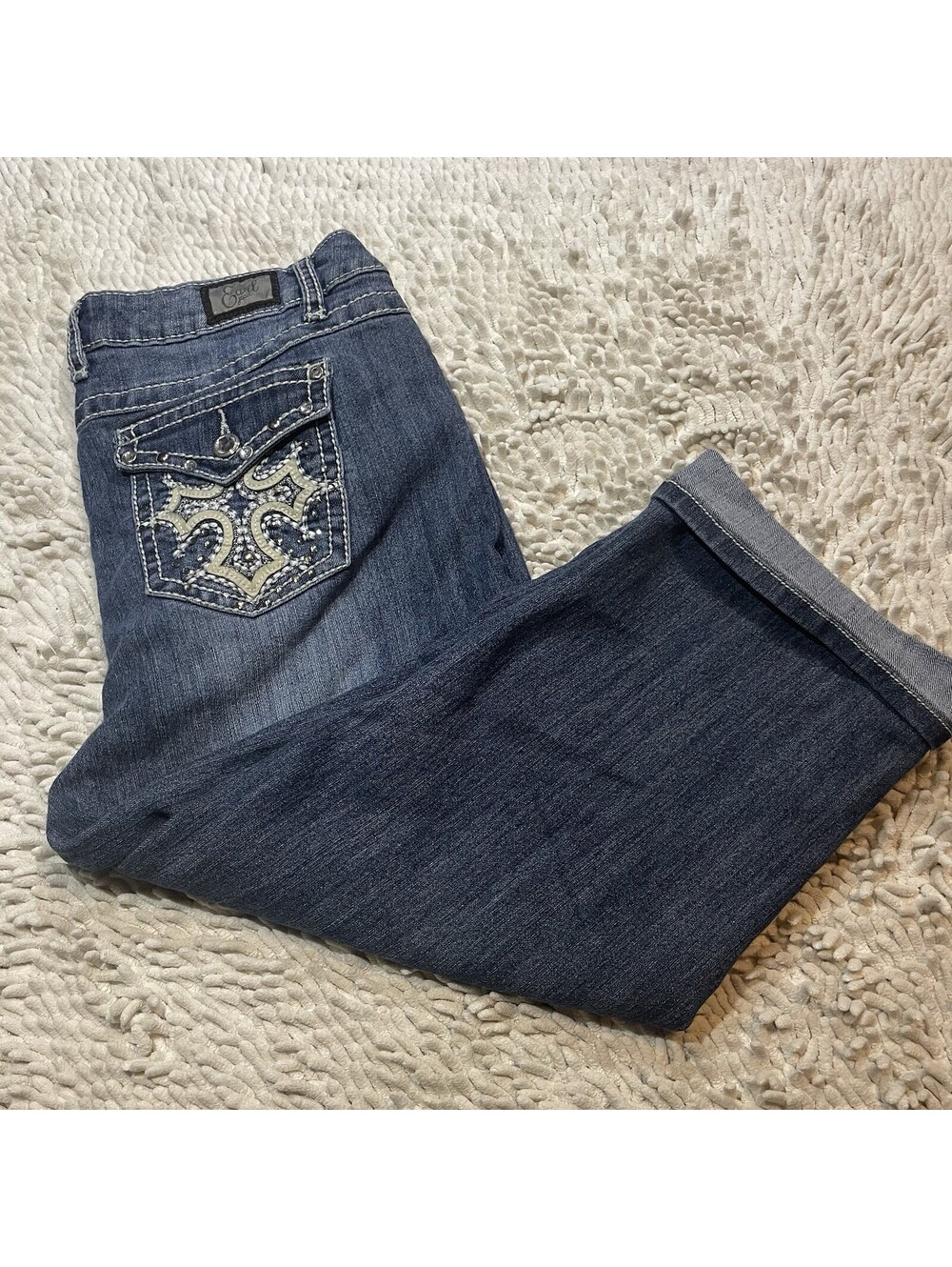 Y2K Earl Jean Capri Size 12 Embroidered Floral Rhinestone Pockets Stretch Denim